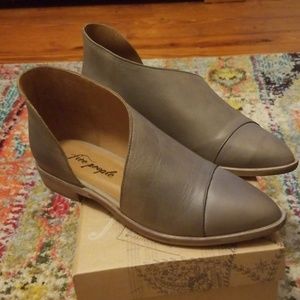 Free People Royale Flat size 37 color grey NWT